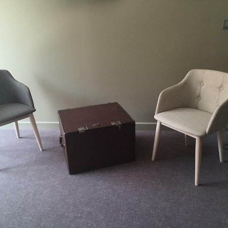 Dans Les Vignes Hotel Chamery Phòng bức ảnh