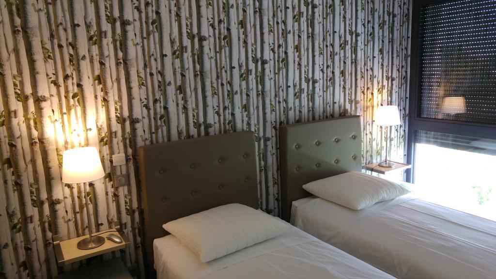 Dans Les Vignes Hotel Chamery Ngoại thất bức ảnh