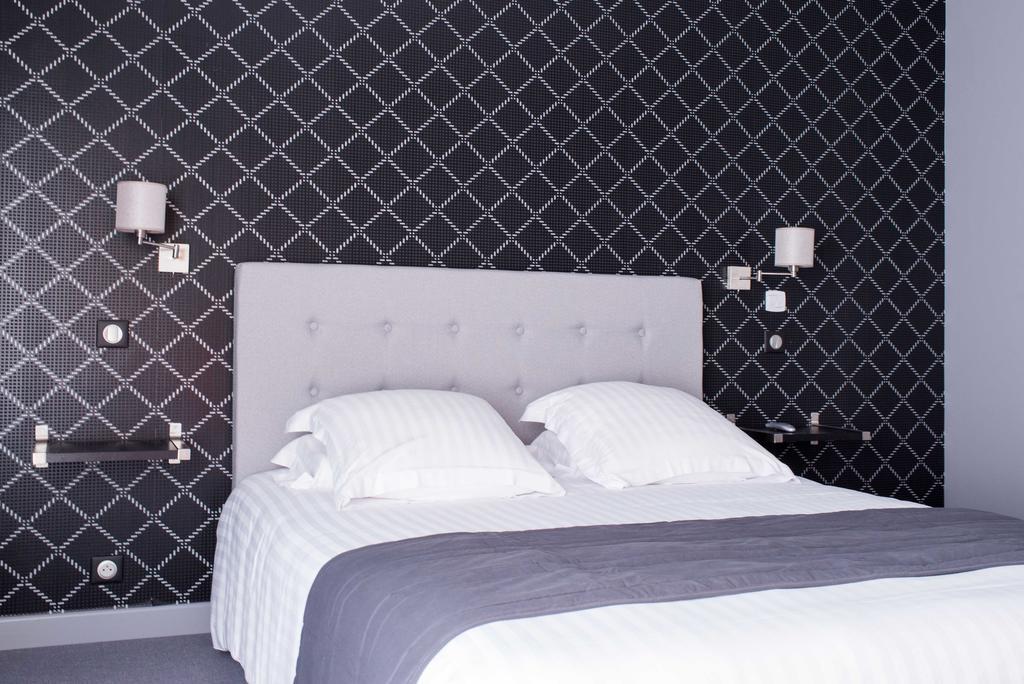 Dans Les Vignes Hotel Chamery Phòng bức ảnh