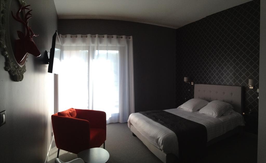 Dans Les Vignes Hotel Chamery Ngoại thất bức ảnh
