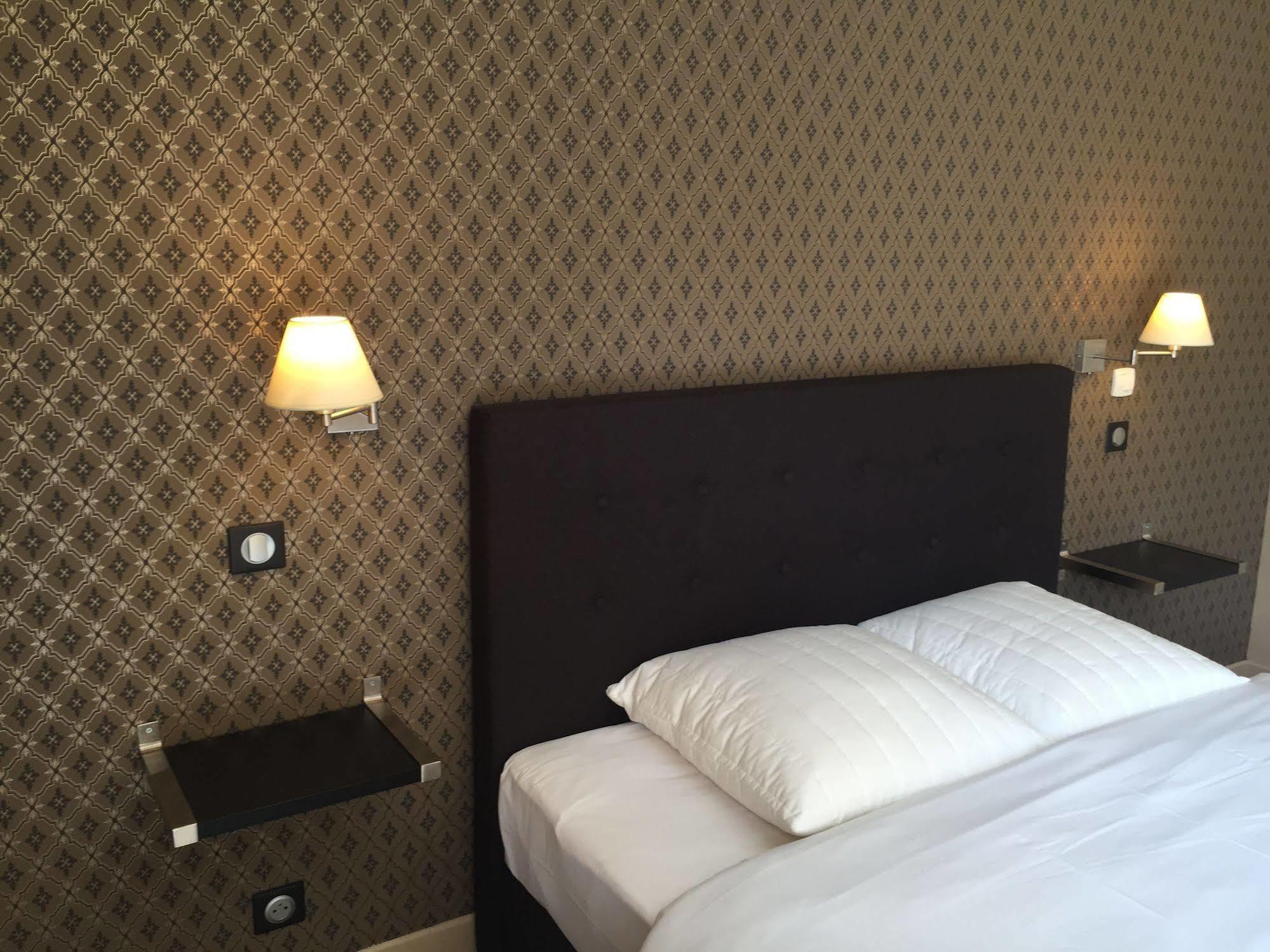 Dans Les Vignes Hotel Chamery Ngoại thất bức ảnh