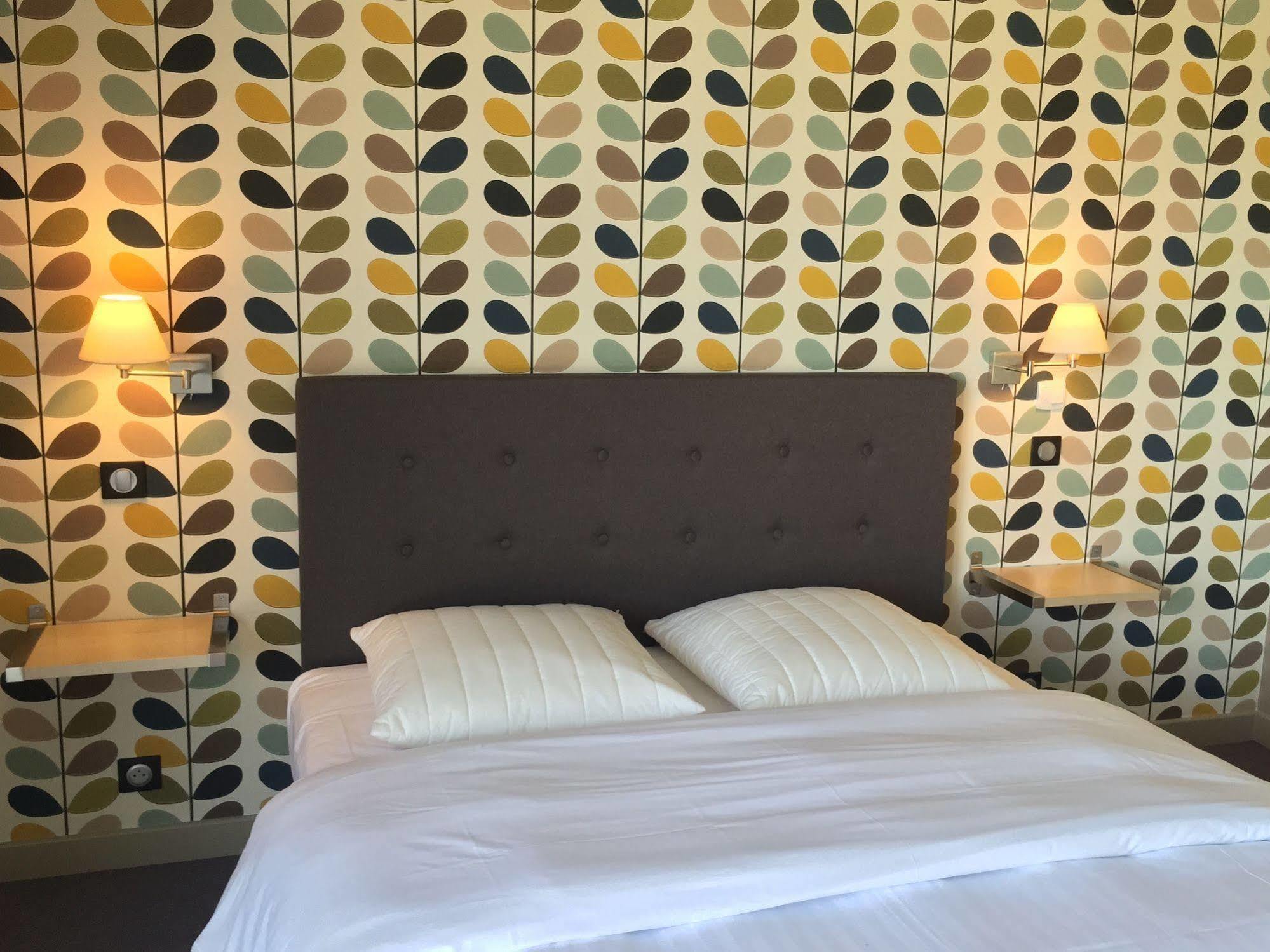 Dans Les Vignes Hotel Chamery Ngoại thất bức ảnh